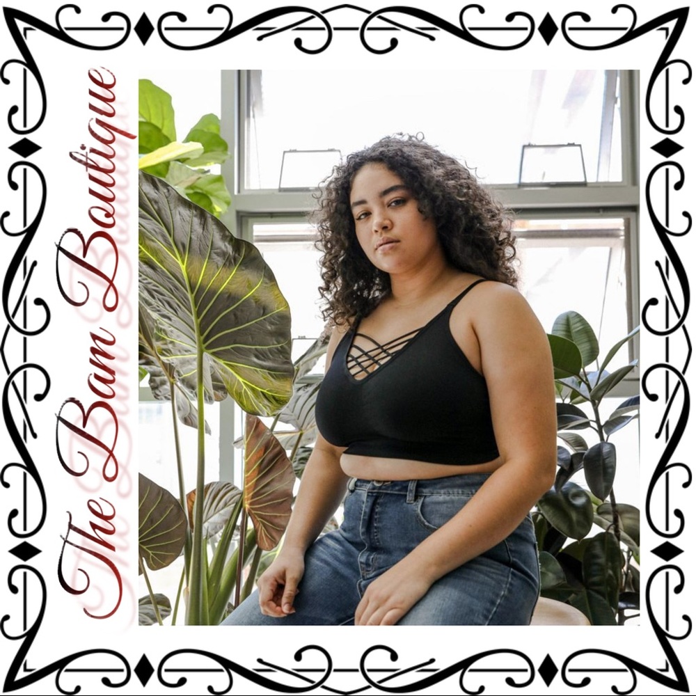 Plus Size Interwoven Strappy Front Bralette